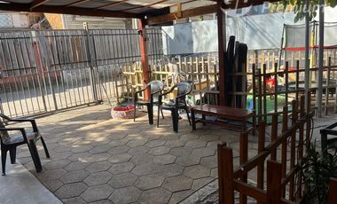 Local Comercial en Venta en VENTA CASA LA FLORIDA/ MIRADOR AZUL 4D/2B 187 M2