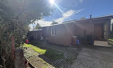 Local Comercial en Venta en Casa en Avda Colón con Local comercial y Cabañas Puerto Varas