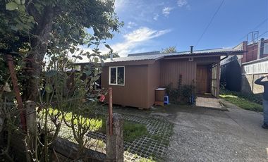 Local Comercial en Venta en Casa en Avda Colón con Local comercial y Cabañas Puerto Varas