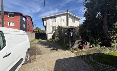 Local Comercial en Venta en Casa en Avda Colón con Local comercial y Cabañas Puerto Varas