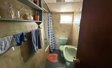 Local Comercial en Venta en Casa en Avda Colón con Local comercial y Cabañas Puerto Varas