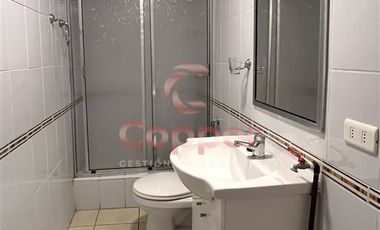 Departamento en Arriendo en Edificio Marhona, entre Salas y Vicuña Mackena