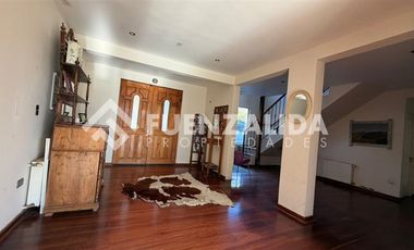 Casa en Venta en Curacaví