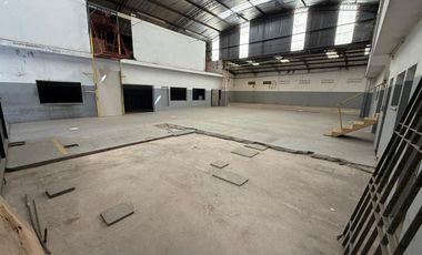 Alquiler de Depósito con Oficinas - San Miguel