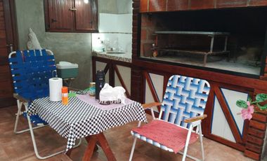 Casa de 3 dormitorios con patio y garage, Andino