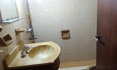 CASA 4 AMB  EN VENTA VILLA ADELINA JARDIN PILETA