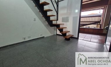 Oficina-Local en Arriendo Ubicado en Envigado Codigo 815