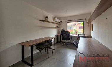 Oficina-Local en Arriendo Ubicado en Envigado Codigo 821