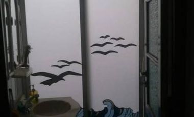 Vende casa 3 ambientes amplios  con entrada de auto y fondo