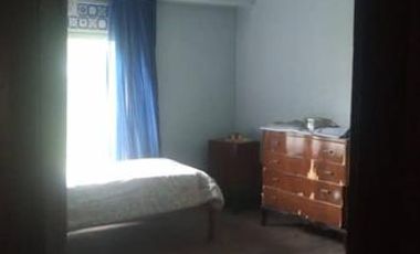 Vende casa 3 ambientes amplios  con entrada de auto y fondo