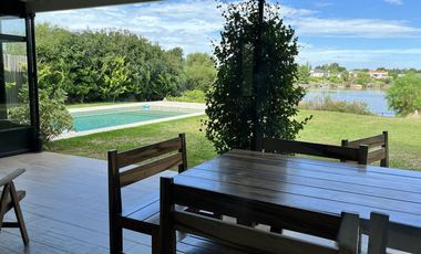 Casa al Rio Con Amarra - San Benito Villanueva