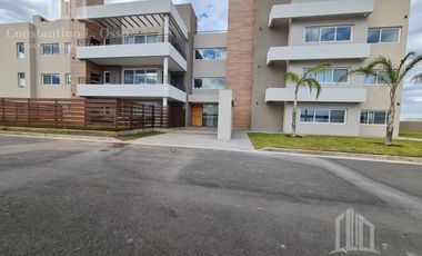 Departamento con parque propio - Venta  - Haras del Sur III