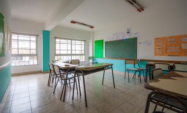 Edificio Comercial , 1200 m2,  para educación, oficinas, consultorios, Centro de Neuquén