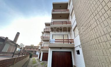 Departamento de 3 ambientes con cochera Frente al Mar Zona Norte