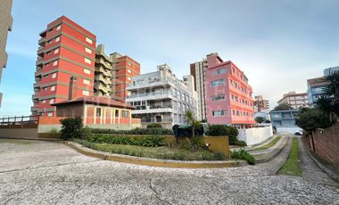 Departamento de 3 ambientes con cochera Frente al Mar Zona Norte