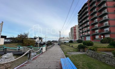 Departamento de 3 ambientes con cochera Frente al Mar Zona Norte