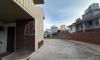 Departamento de 3 ambientes con cochera Frente al Mar Zona Norte