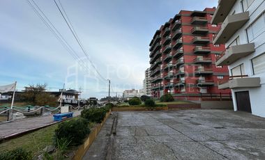 Departamento de 3 ambientes con cochera Frente al Mar Zona Norte