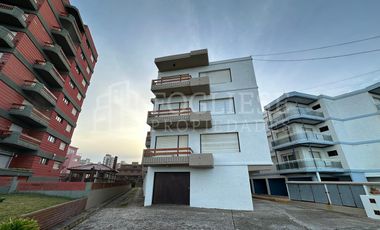 Departamento de 3 ambientes con cochera Frente al Mar Zona Norte
