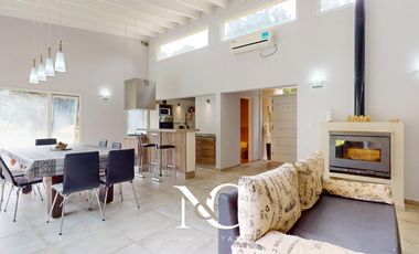 Casa en  Venta en Costa esmeralda 4 ambientes c/ gas