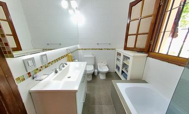 Hermosa casa en  Barrio Inglés de Temperley