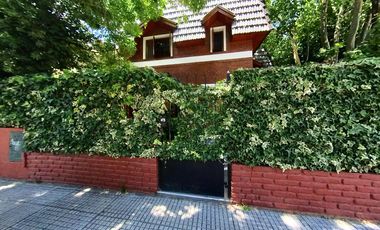 Hermosa casa en  Barrio Inglés de Temperley