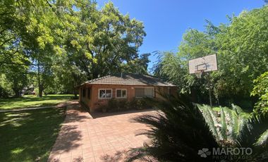 CASA EN VENTA PARA VIVIENDA FAMILIAR O DESARROLLO MULTIFAMILIAR-- MAROTO PROPIEDADES
