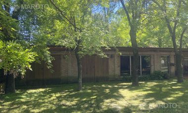 CASA EN VENTA PARA VIVIENDA FAMILIAR O DESARROLLO MULTIFAMILIAR-- MAROTO PROPIEDADES