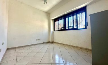 GALPON Y TRES MONOAMBIENTES EN LA BOCA VENTA