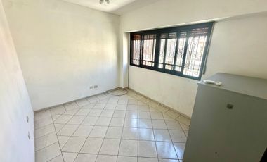 GALPON Y TRES MONOAMBIENTES EN LA BOCA VENTA