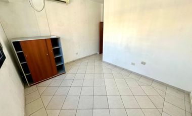 GALPON Y TRES MONOAMBIENTES EN LA BOCA VENTA