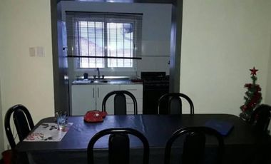Departamento tipo casa, al frente, 2 ambientes.-