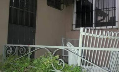 Departamento tipo casa, al frente, 2 ambientes.-