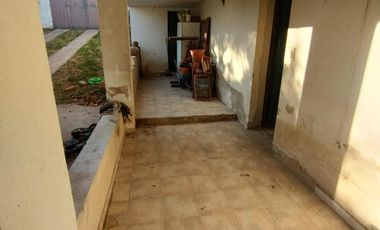 EXCELENTE PROPIEDAD EN CALLE ANTONIO MACHADO CASI ESTADOS UNIDOS!!!