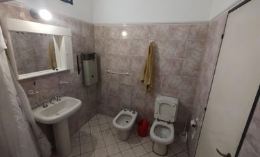 EXCELENTE PROPIEDAD EN CALLE ANTONIO MACHADO CASI ESTADOS UNIDOS!!!