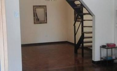 Chalet, 4 ambientes con pileta en  Lomas de Zamora