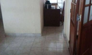 Chalet, 4 ambientes con pileta en  Lomas de Zamora