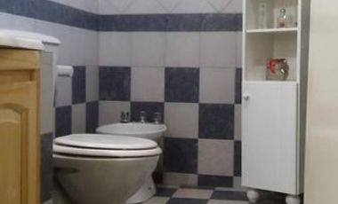 Chalet, 4 ambientes con pileta en  Lomas de Zamora