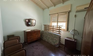 Venta de Casa 3 ambientes con jardín en Ezpeleta Oeste