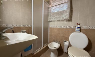 Venta de Casa 3 ambientes con jardín en Ezpeleta Oeste