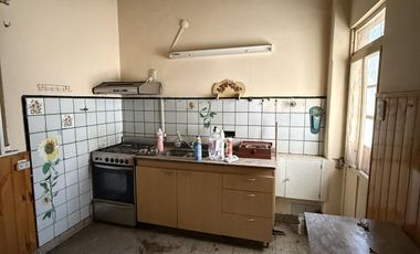 Venta de Casa 3 ambientes con jardín en Ezpeleta Oeste