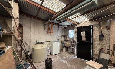 Venta de Casa 3 ambientes con jardín en Ezpeleta Oeste