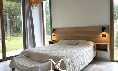 Casa en venta en Costa Esmeralda fondo libre al bosque