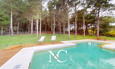 Casa en venta en Costa Esmeralda fondo libre al bosque