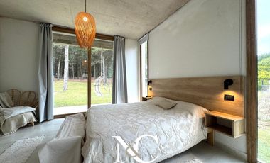 Casa en venta en Costa Esmeralda fondo libre al bosque