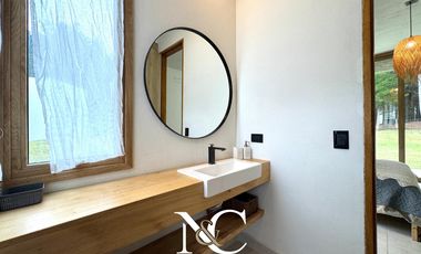 Casa en venta en Costa Esmeralda fondo libre al bosque