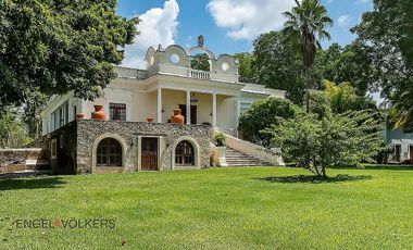 Hcienda en venta en el corazon de Yucatan