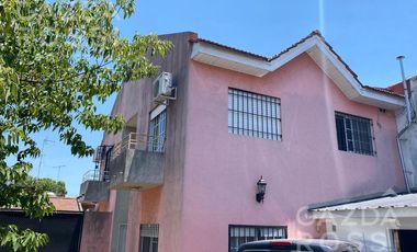 Casa en venta en Temperley