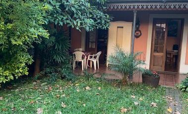 Casa de corte antiguo  - Temperley Oeste