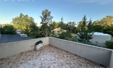 Venta casa de 4 ambientes con piscina en Barrio El Hípico - Ranelagh